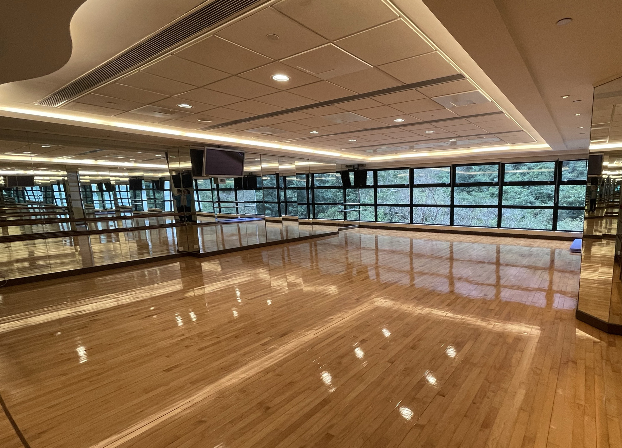 Aerobics Room | The Club | The Repulse Bay