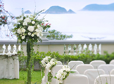 The Repulse Bay Weddings - Front Lawn